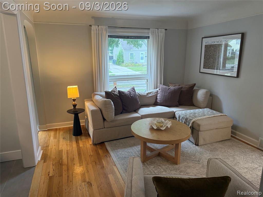 347 S Marias Avenue Property Photo 8
