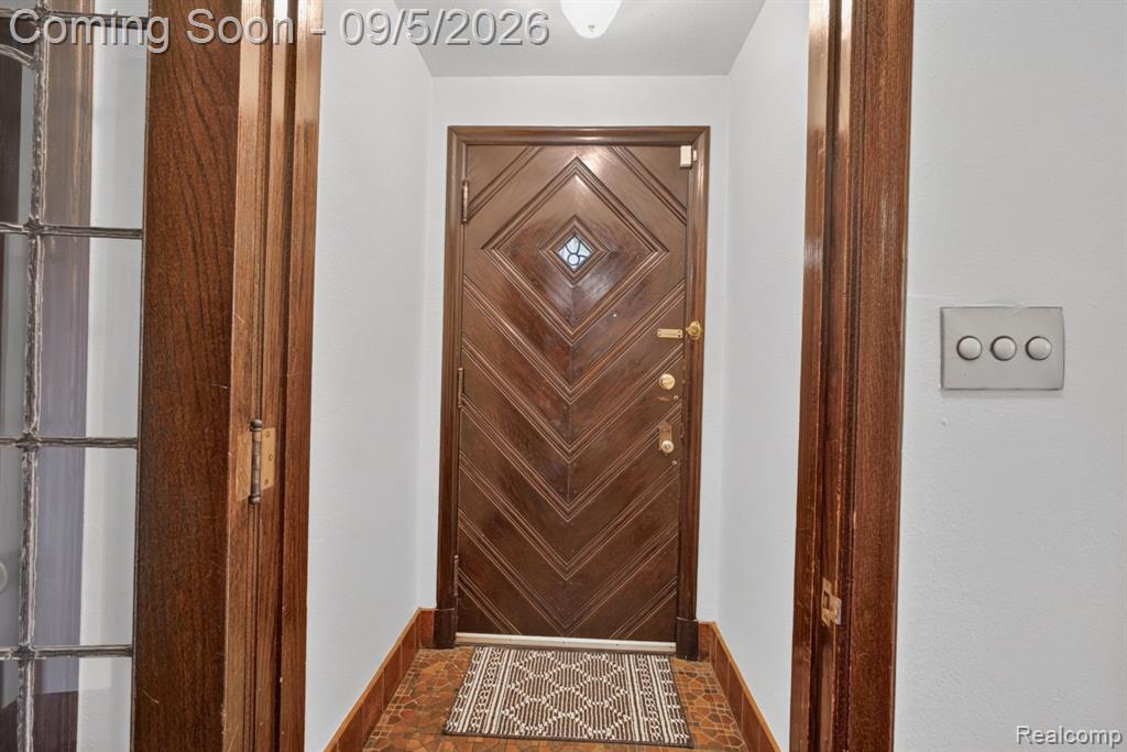 2769 Oakman Boulevard Property Photo 3