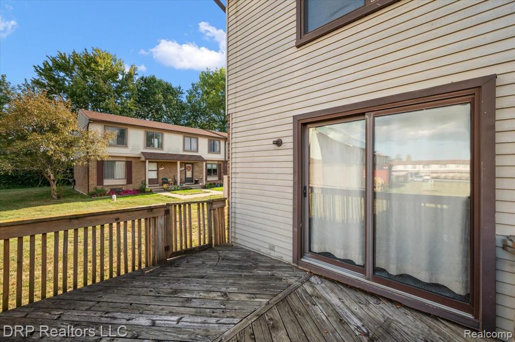 16994 Kingsbrooke Drive Property Photo 32