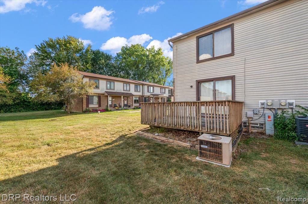 16994 Kingsbrooke Drive Property Photo 33