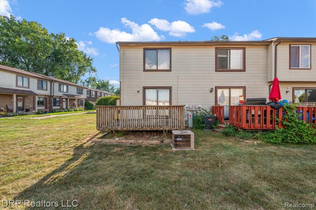 16994 Kingsbrooke Drive Property Photo 34