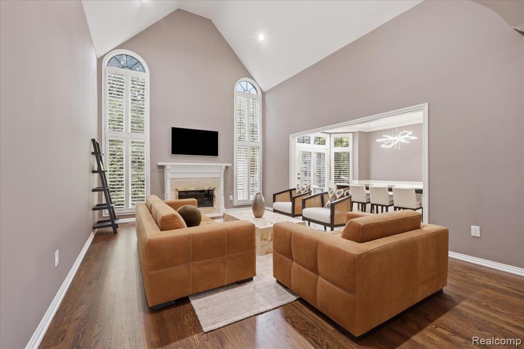 160 Kirkwood Court Property Photo 4