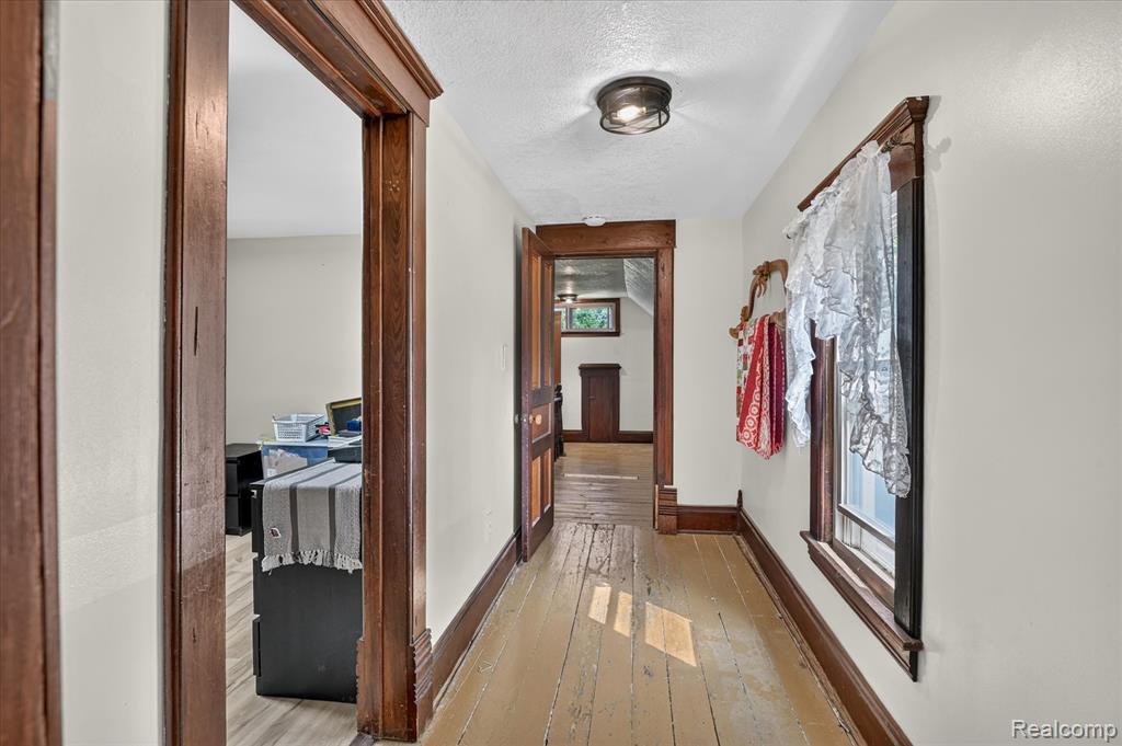 158 W 1st Street Property Photo 33