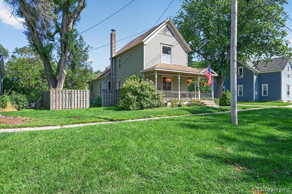 158 W 1st Street Property Photo 41