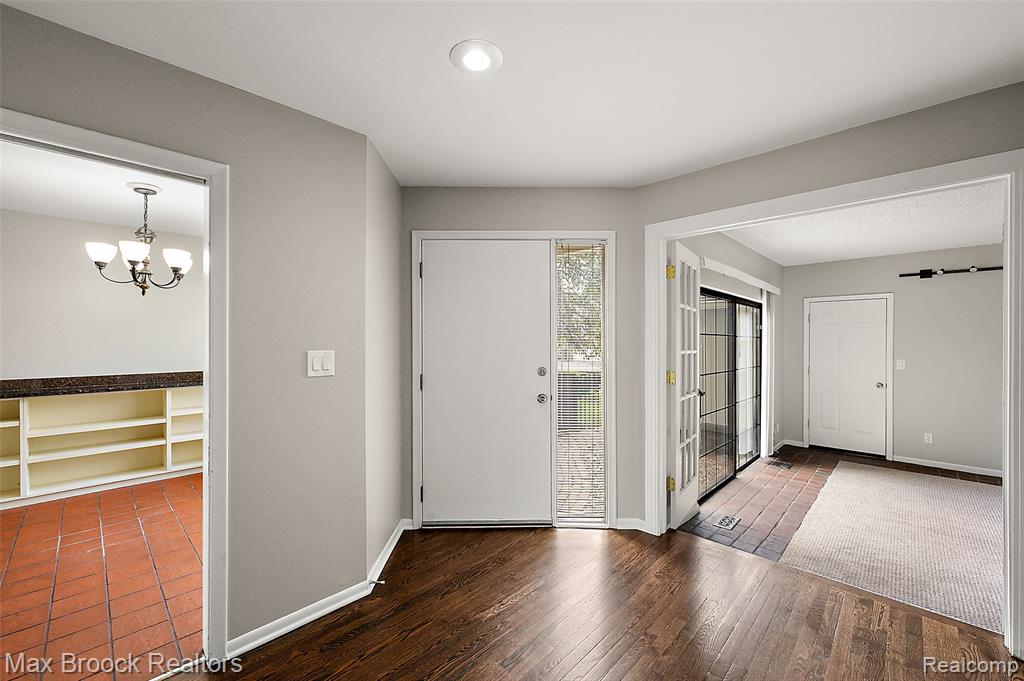 7139 Creeks Crossing Property Photo 2