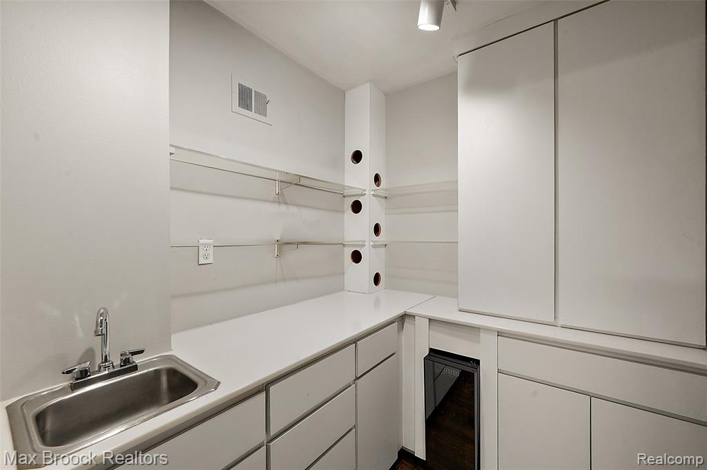 7139 Creeks Crossing Property Photo 11