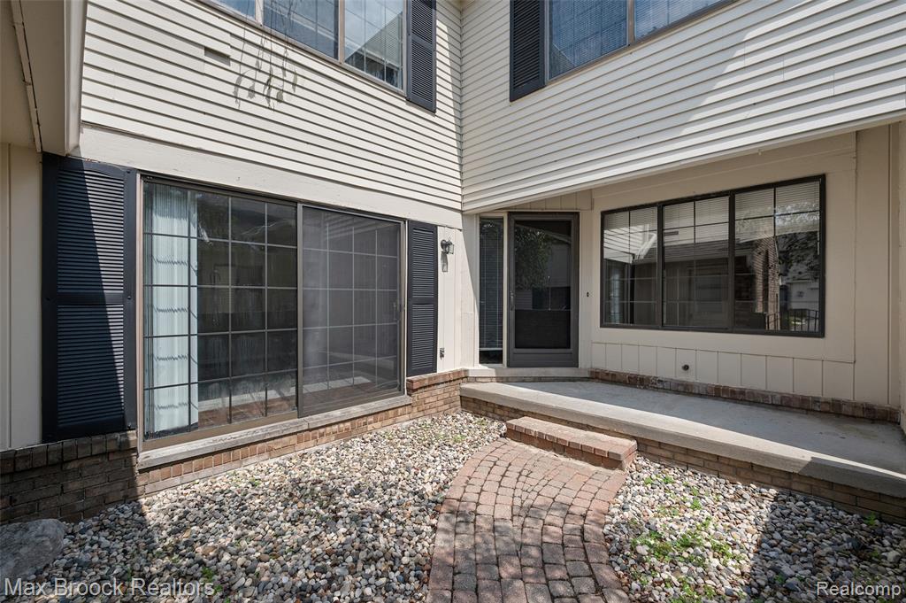 7139 Creeks Crossing Property Photo 24
