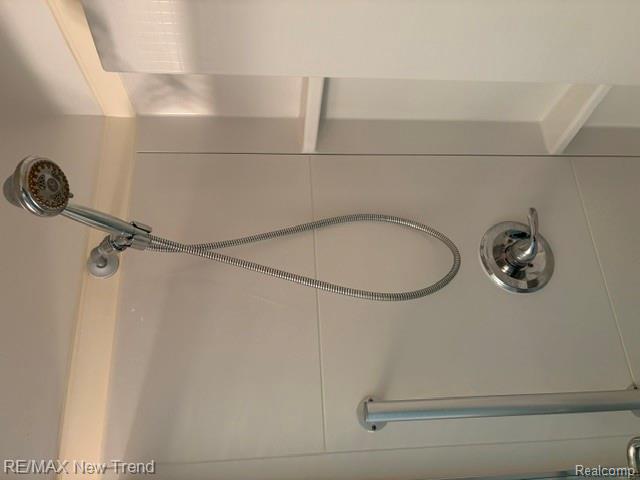 8715 N Wayne Road Property Photo 30