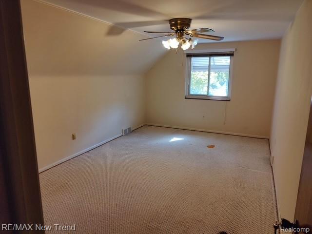 8715 N Wayne Road Property Photo 34