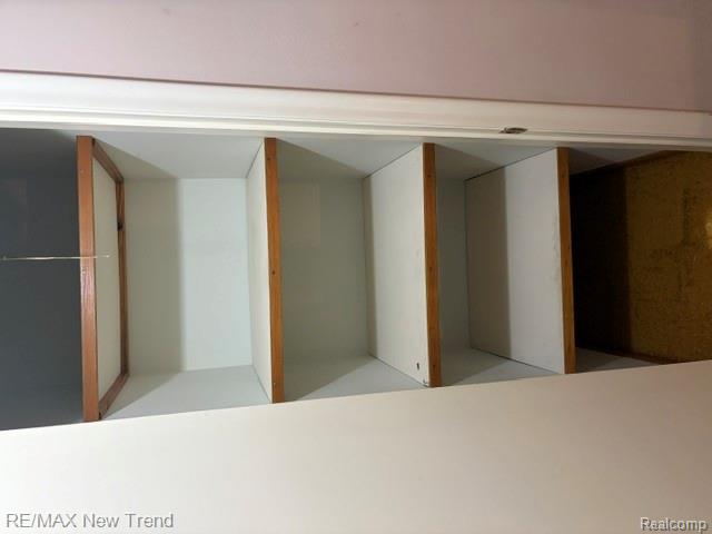 8715 N Wayne Road Property Photo 40