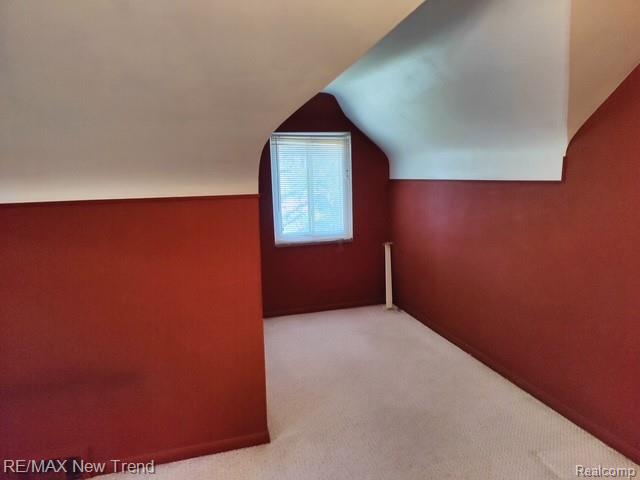 8715 N Wayne Road Property Photo 49