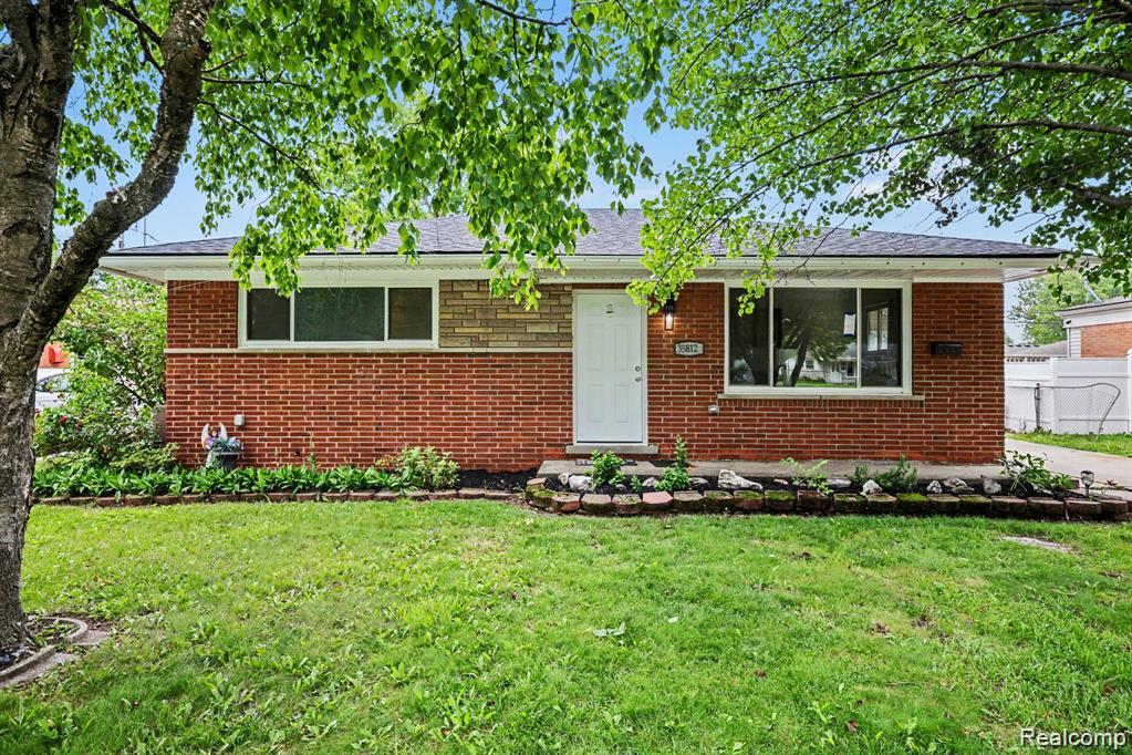 35812 Little Mack Avenue Property Photo 1