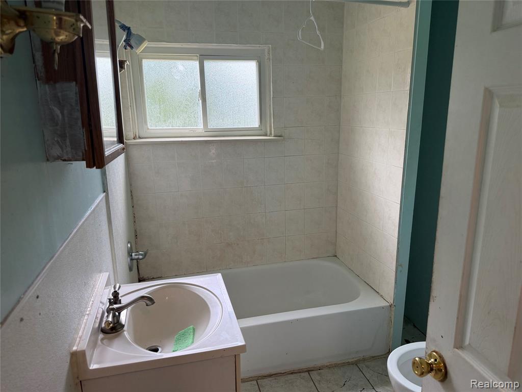 4176 Walnut Street Property Photo 6