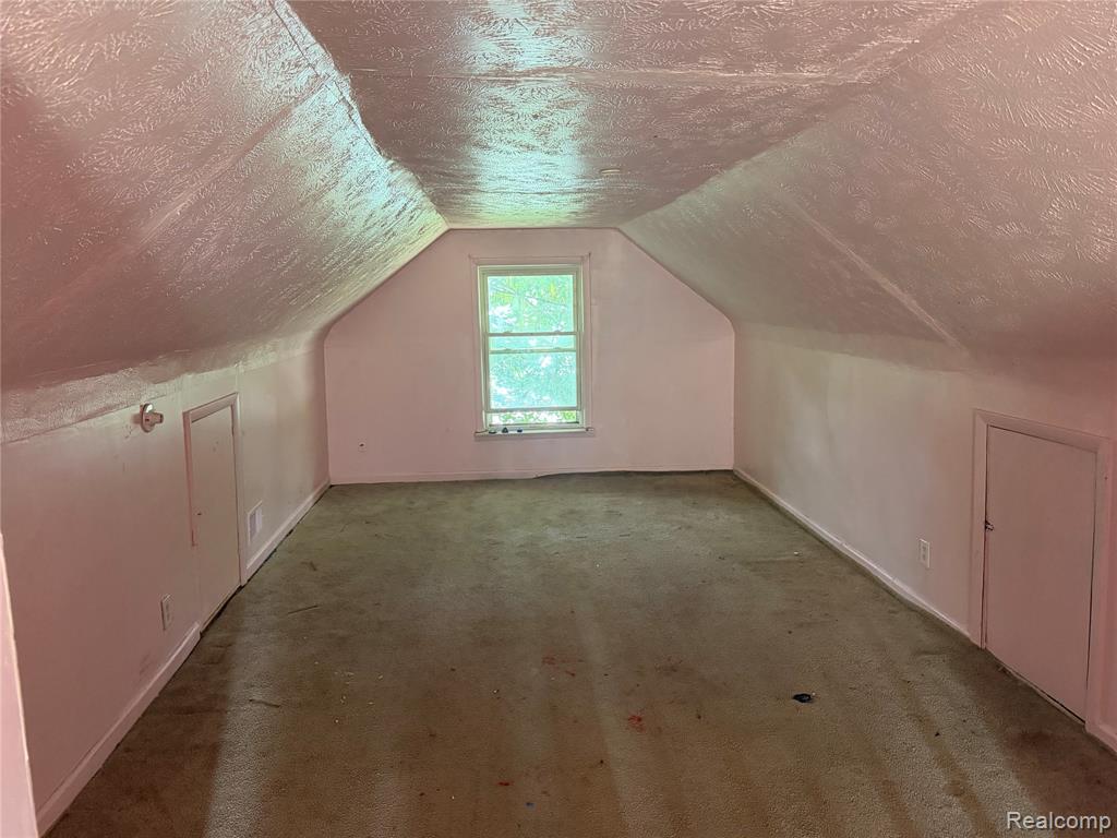 4176 Walnut Street Property Photo 9
