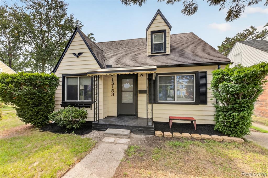15153 Cavour Street Property Photo 1