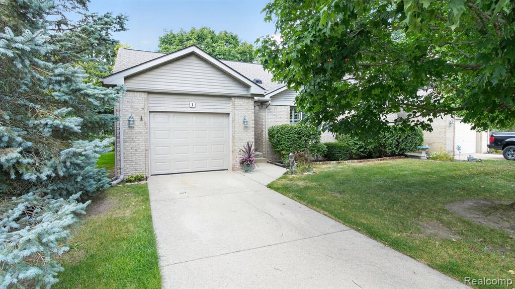 22240 Quail Run Circle Property Photo 1