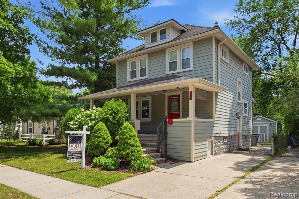 536 E Maplehurst Street Property Photo 1