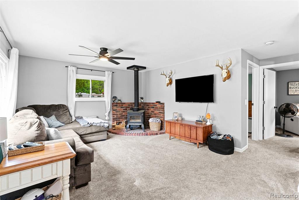 3319 Valentine Road Property Photo 5
