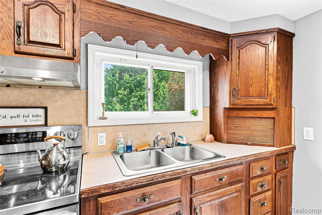 3319 Valentine Road Property Photo 16