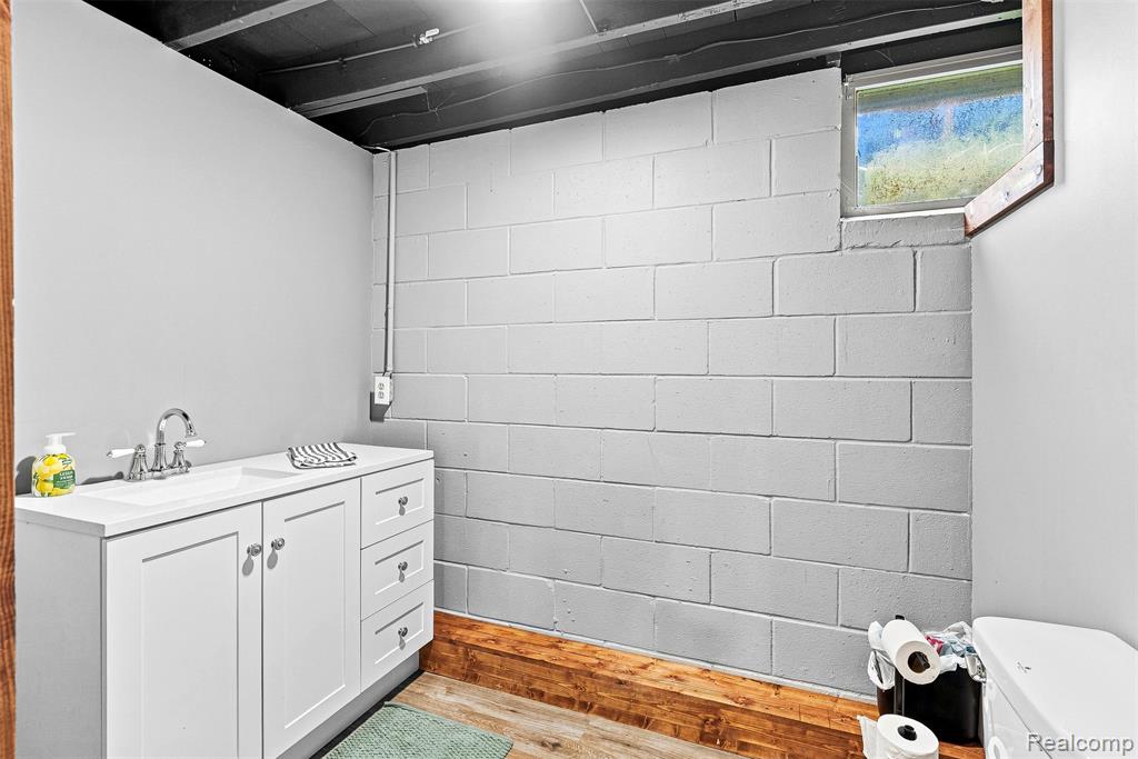 3319 Valentine Road Property Photo 27