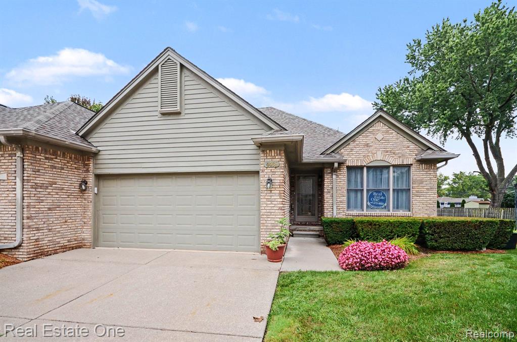4469 Firethorn Court Property Photo 1