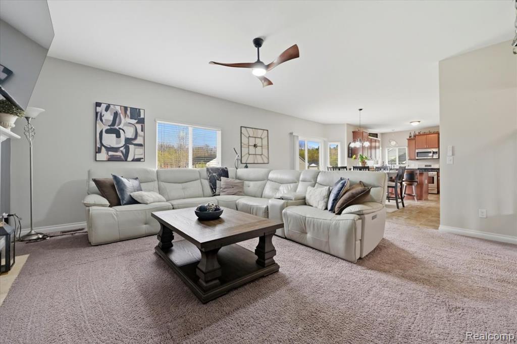 8131 Peninsula Circle Property Photo 16