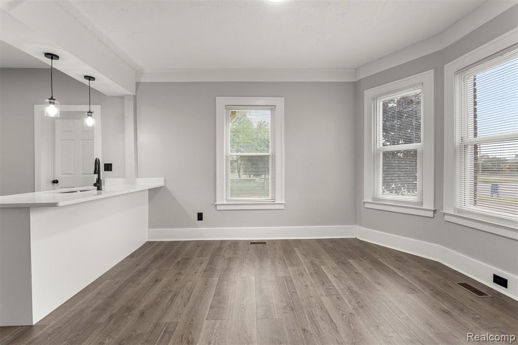 4115 Montgomery Street Property Photo 6
