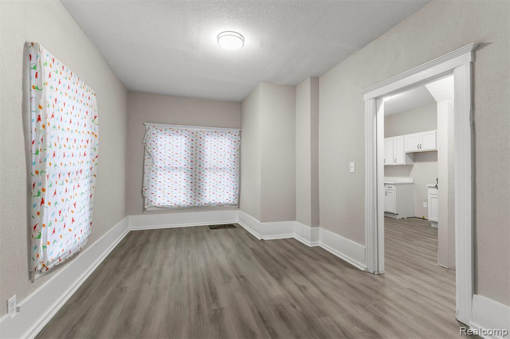4115 Montgomery Street Property Photo 27