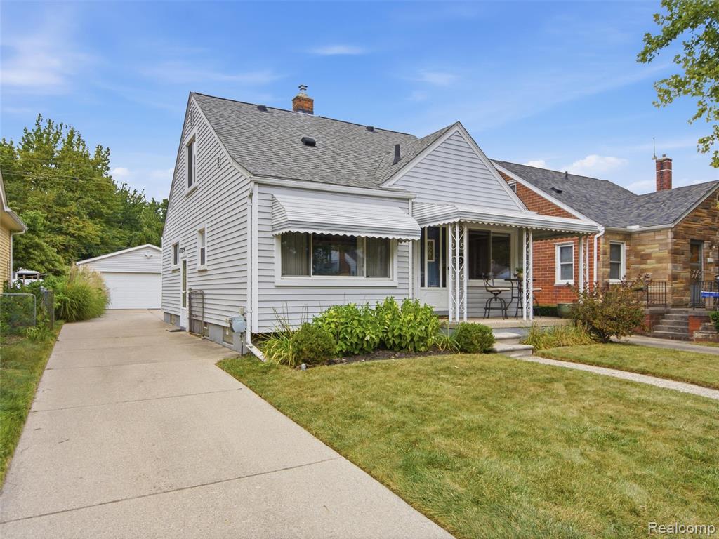 475 E Marshall Street Property Photo 3