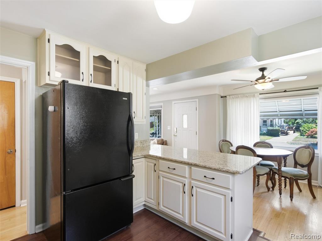 475 E Marshall Street Property Photo 12