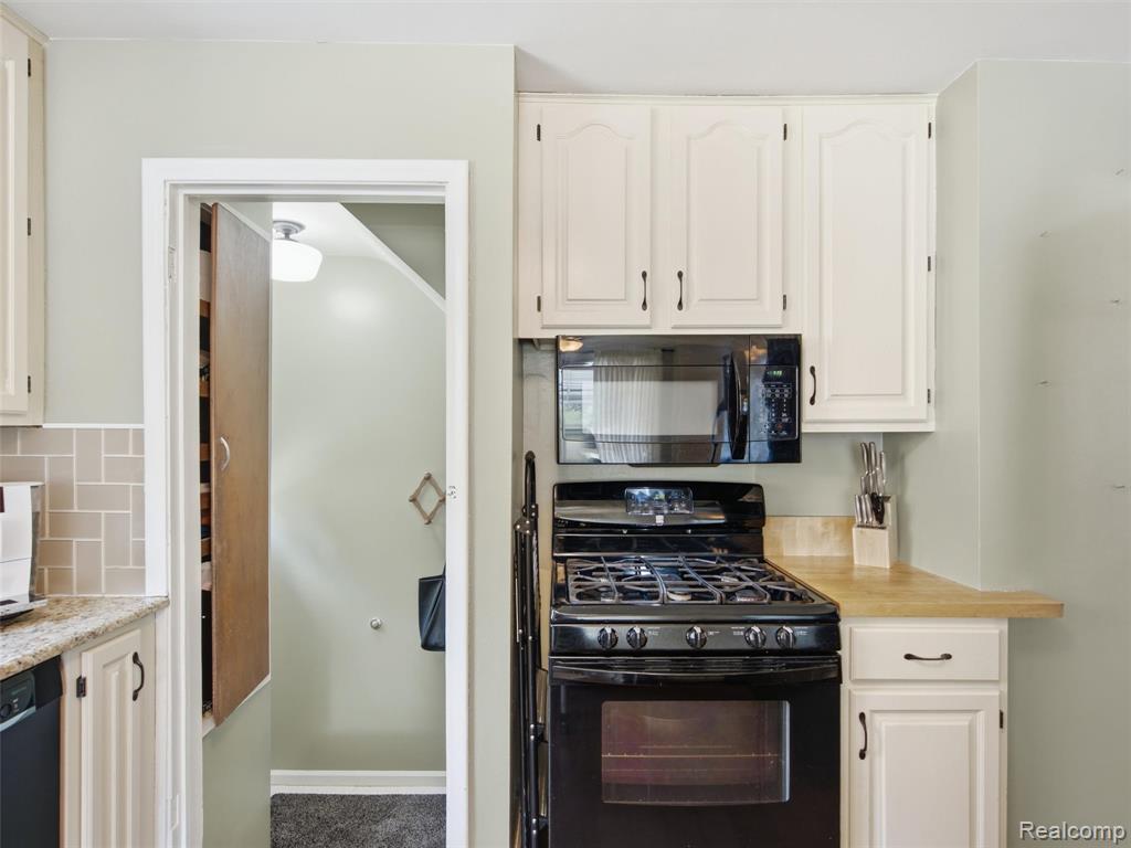 475 E Marshall Street Property Photo 16