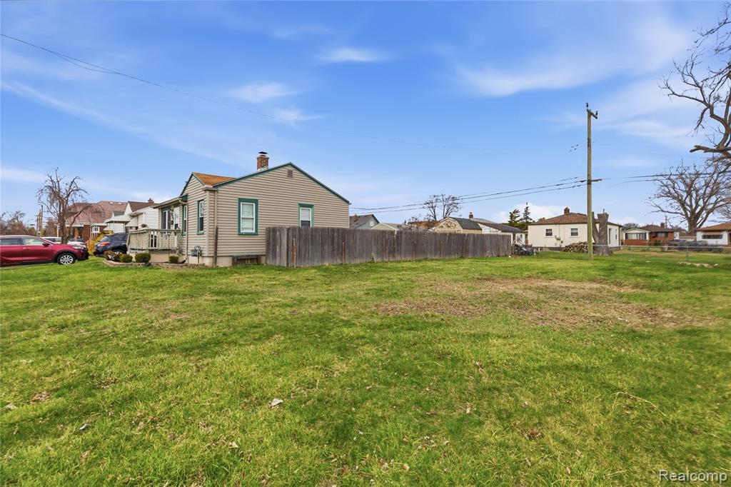 1738 Garfield Avenue Property Photo 2