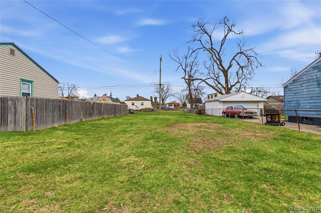 1738 Garfield Avenue Property Photo 8