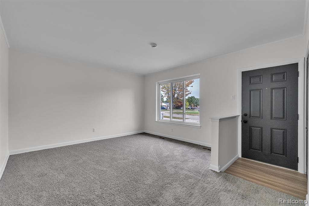 18260 Spring Court Property Photo 5