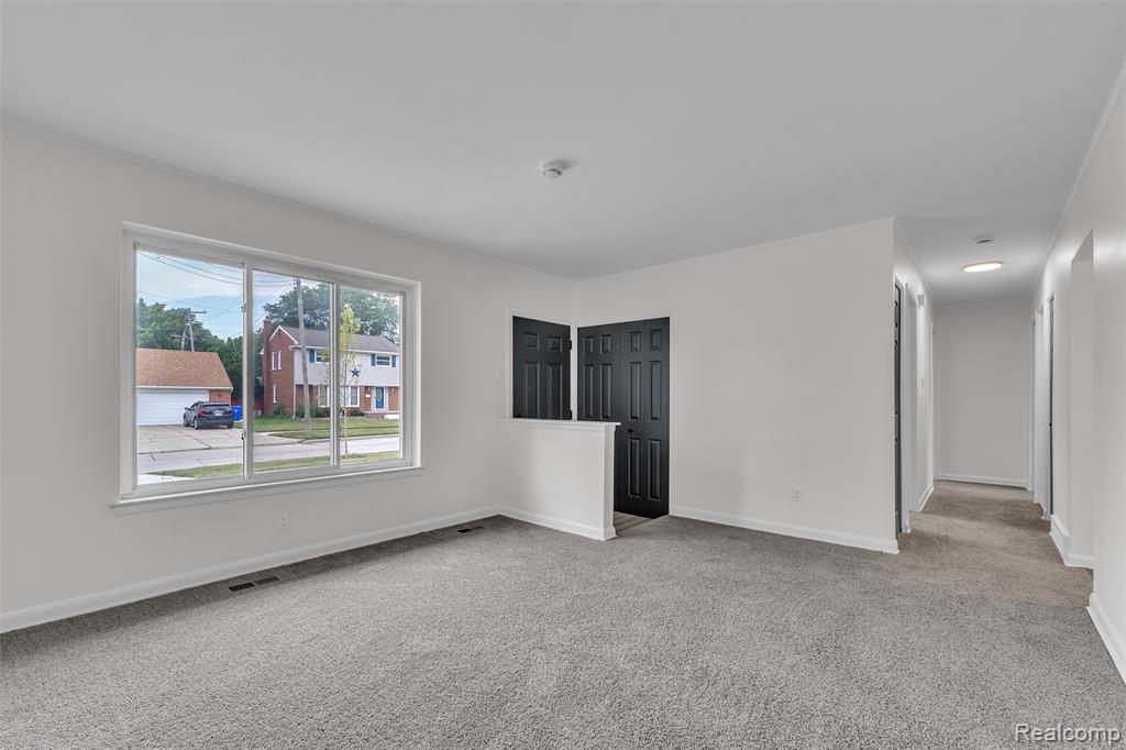 18260 Spring Court Property Photo 6