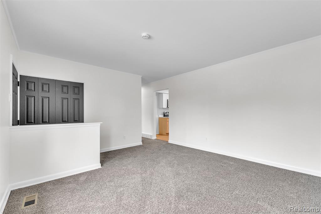 18260 Spring Court Property Photo 7