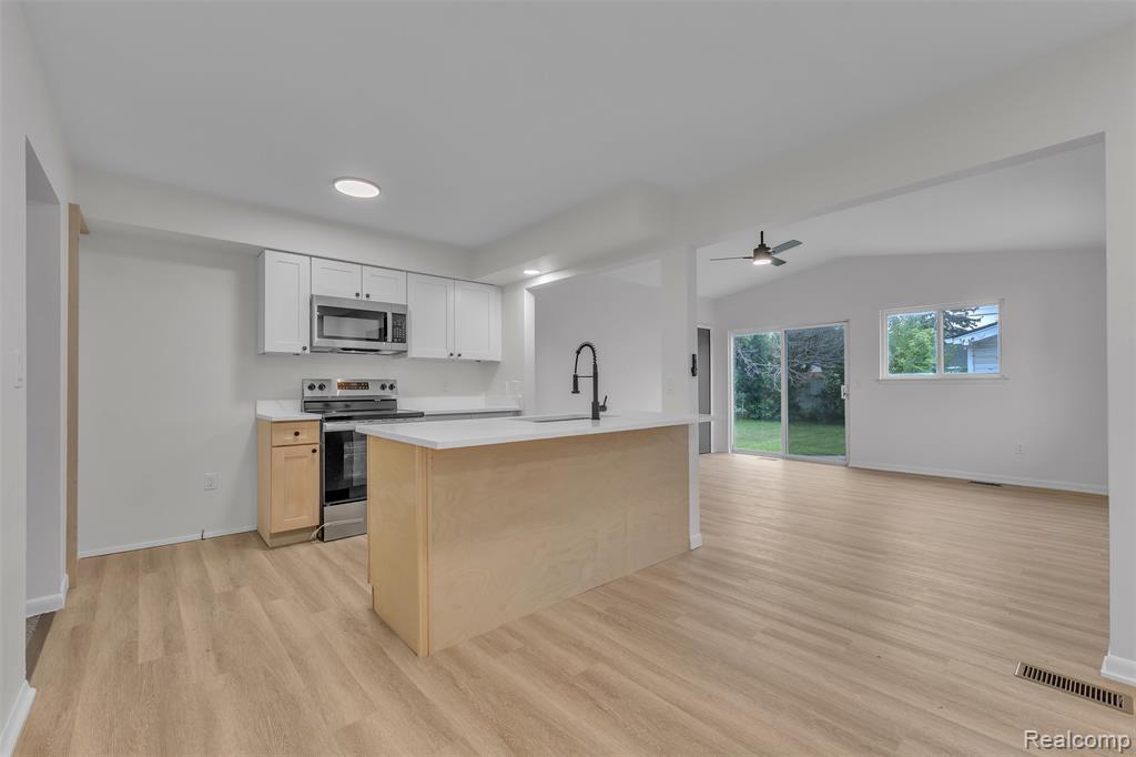 18260 Spring Court Property Photo 9