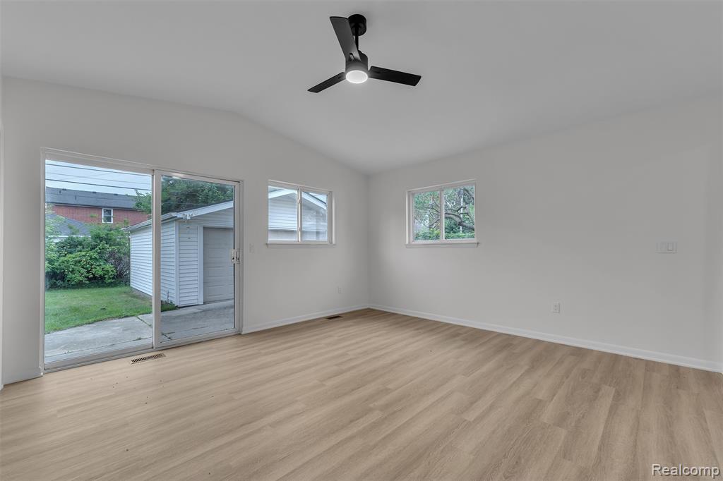 18260 Spring Court Property Photo 20