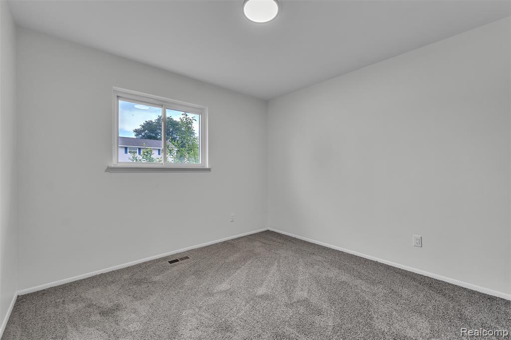 18260 Spring Court Property Photo 25