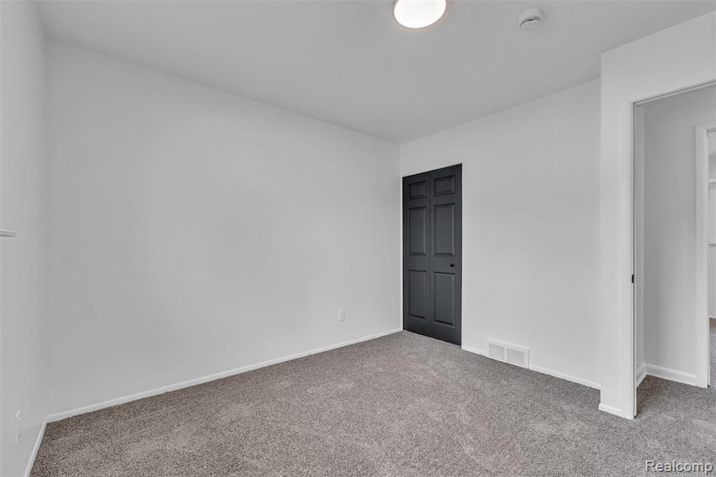 18260 Spring Court Property Photo 27