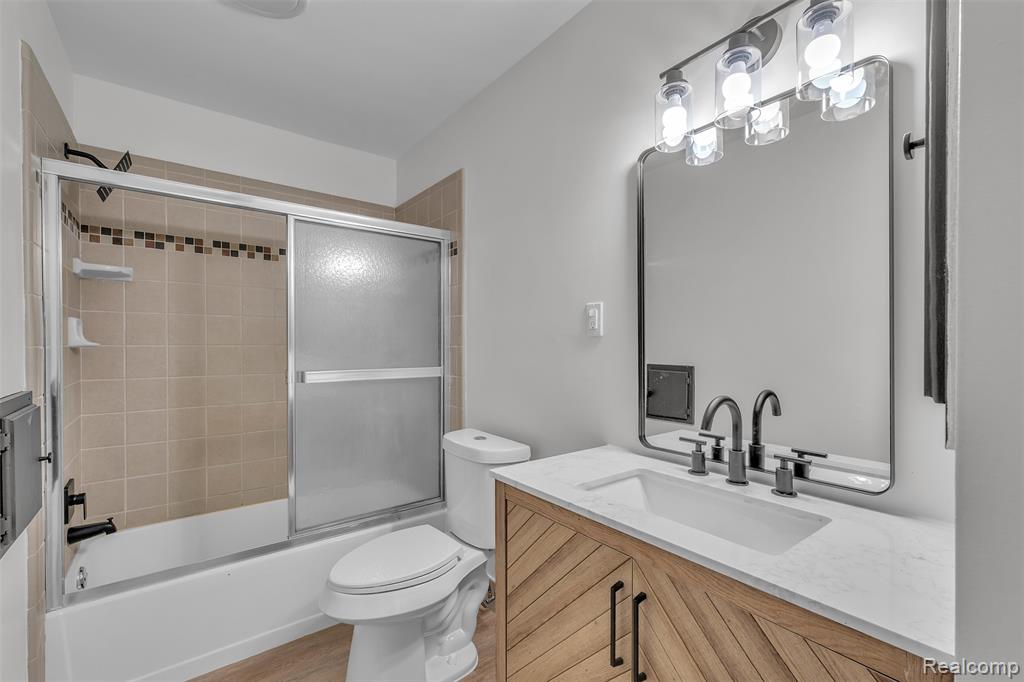 18260 Spring Court Property Photo 28