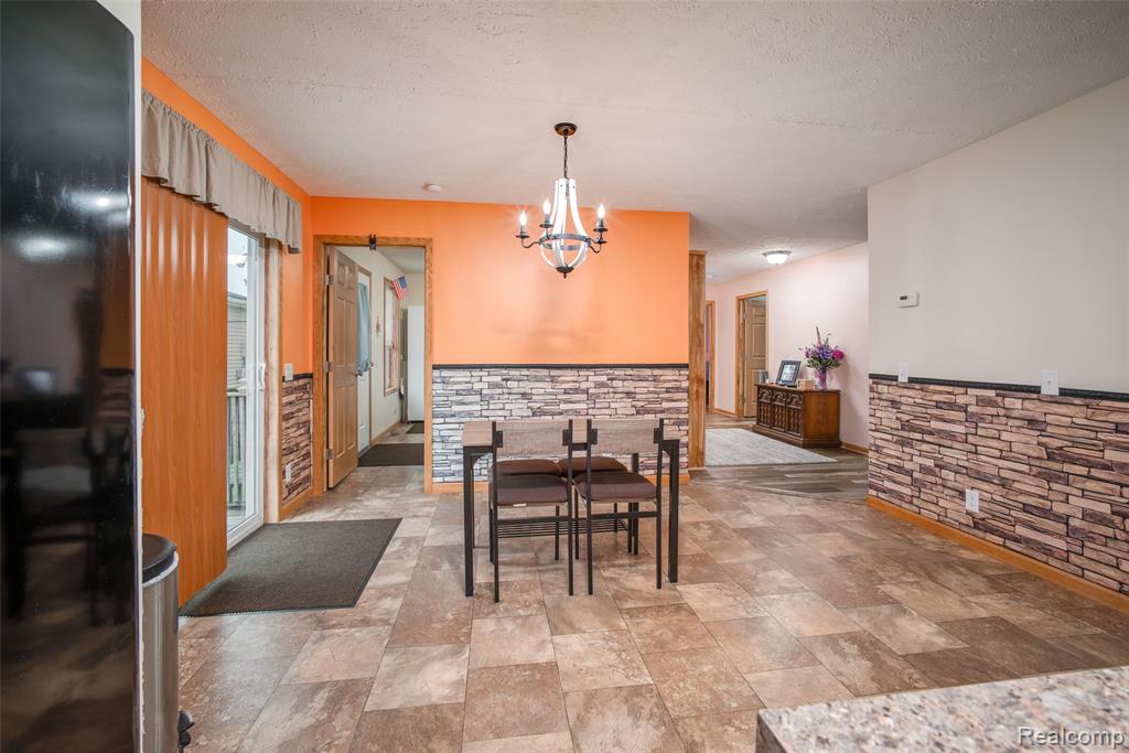 661 Locust Street Property Photo 15
