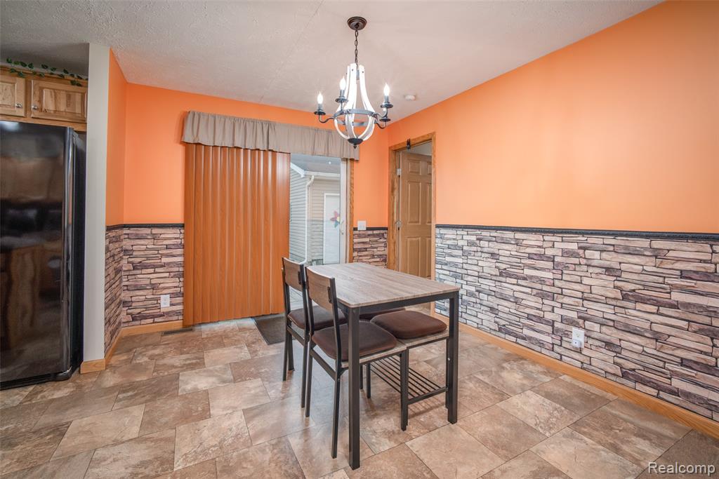 661 Locust Street Property Photo 16