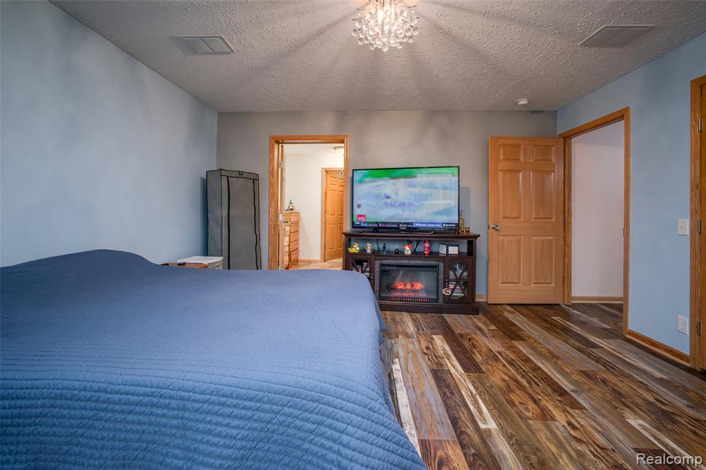 661 Locust Street Property Photo 18