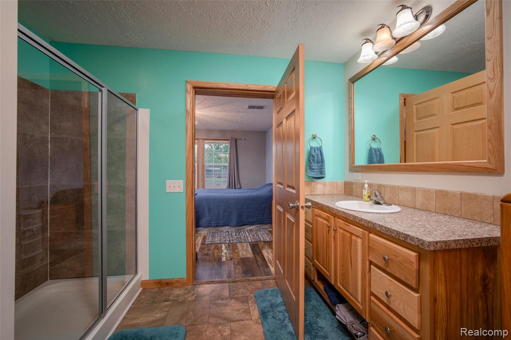 661 Locust Street Property Photo 20