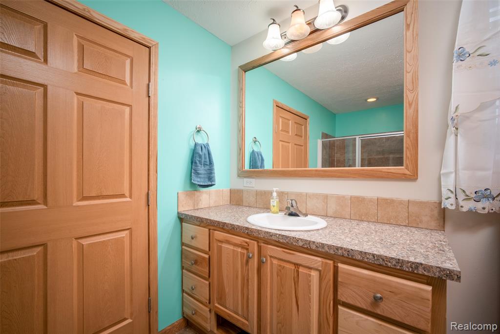 661 Locust Street Property Photo 21