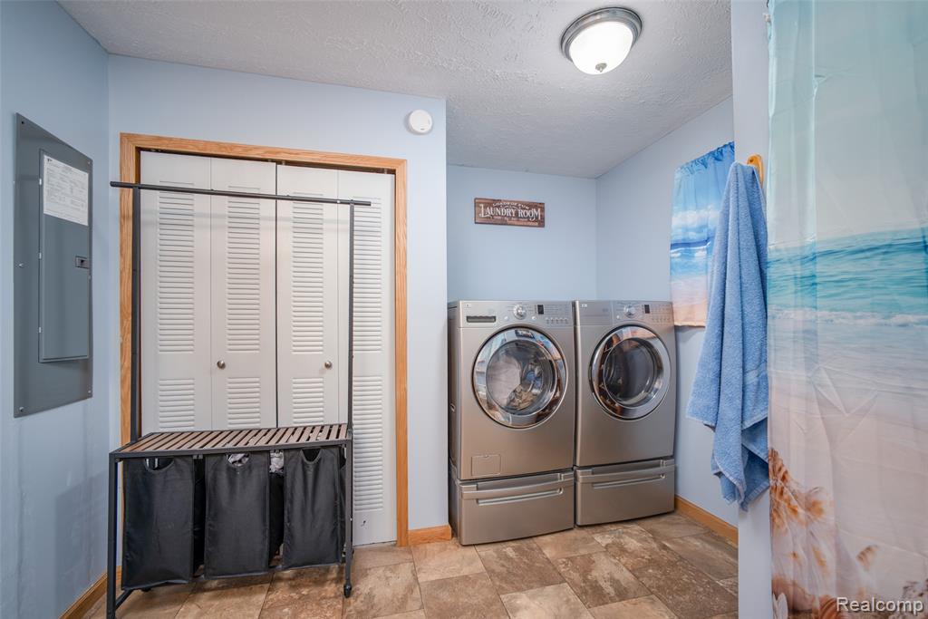 661 Locust Street Property Photo 26
