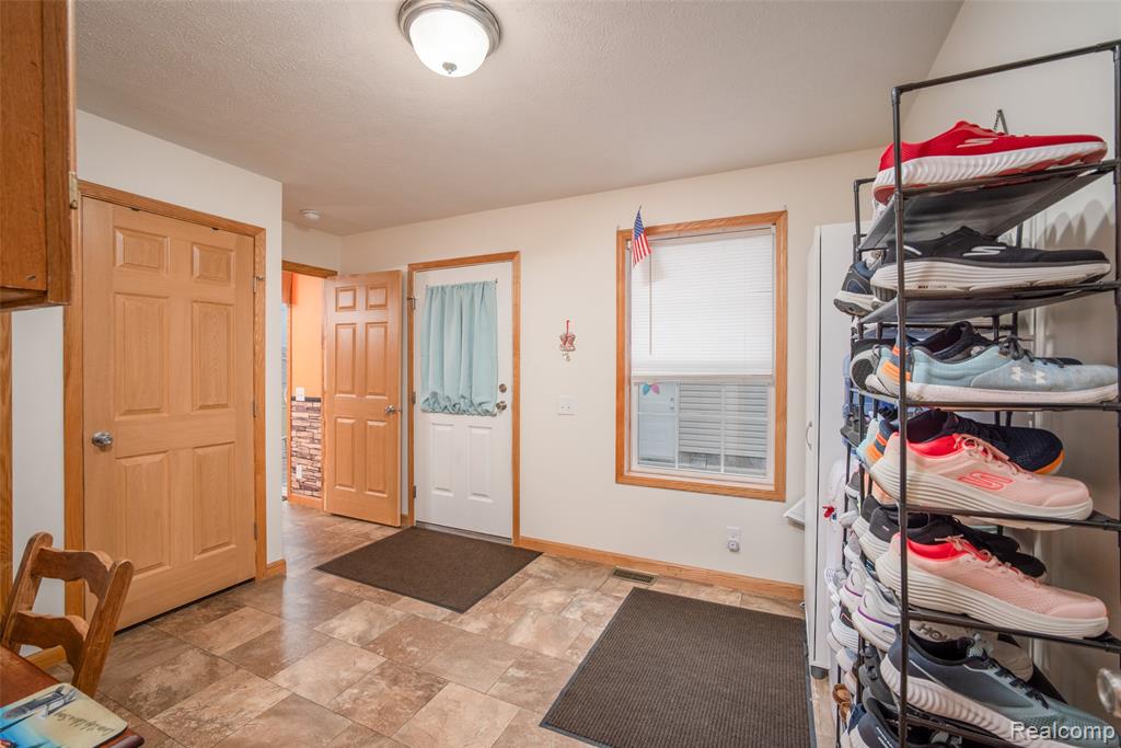 661 Locust Street Property Photo 27
