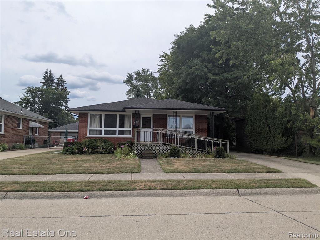 16034 Hauss Avenue Property Photo 1
