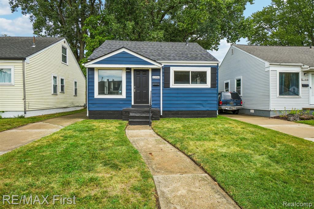 23442 Melville Avenue Property Photo 1